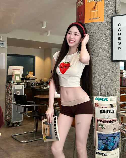 นีนี่ ชญาพัชร์ เน็ตไอดอลสาวลูกครึ่งไทย-ไต้หวัน